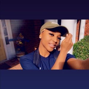 Meet your Posher, Deja